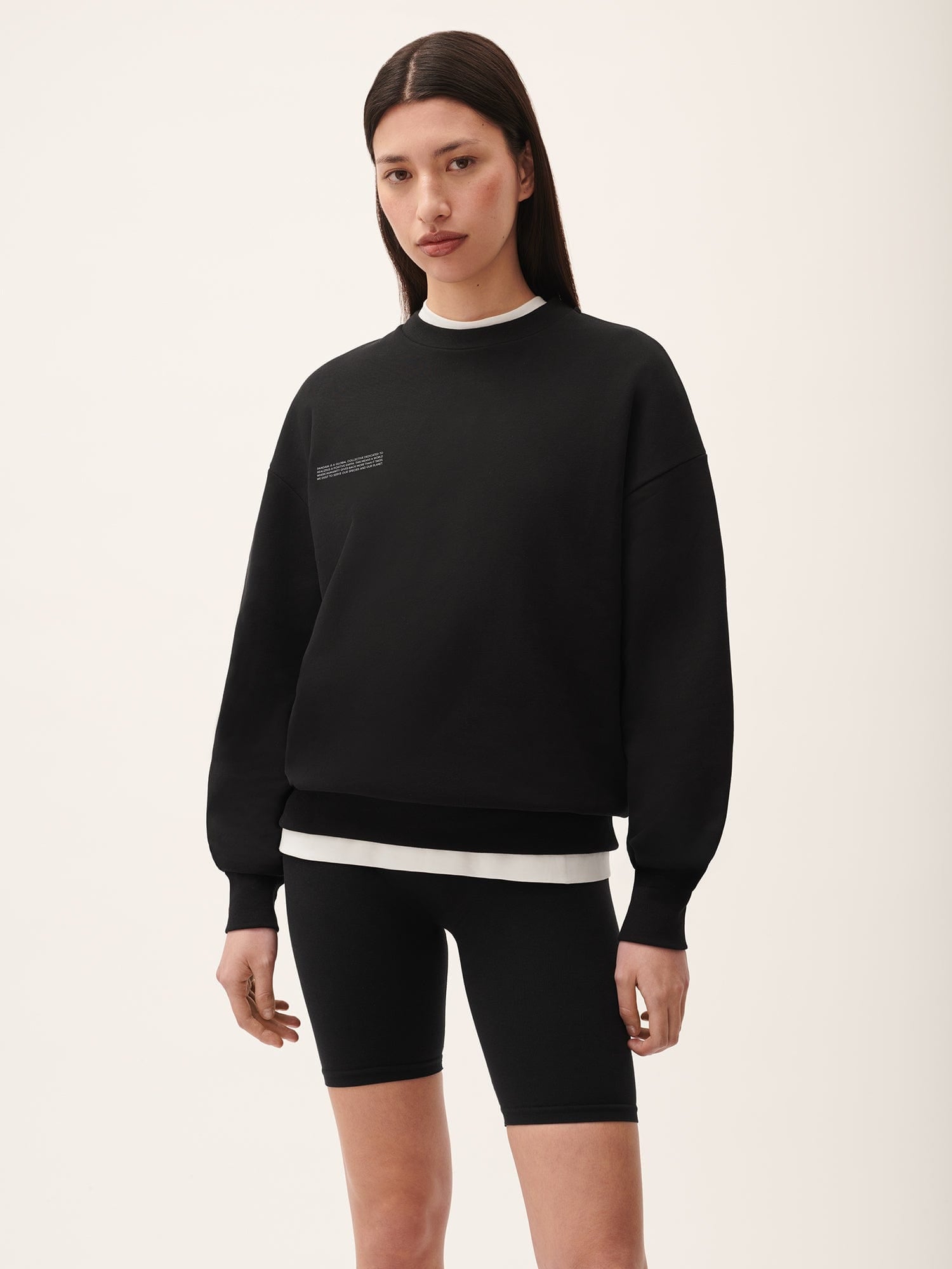 365-MIDWEIGHT-SWEATSHIRT-BLACK-female-1.jpg
