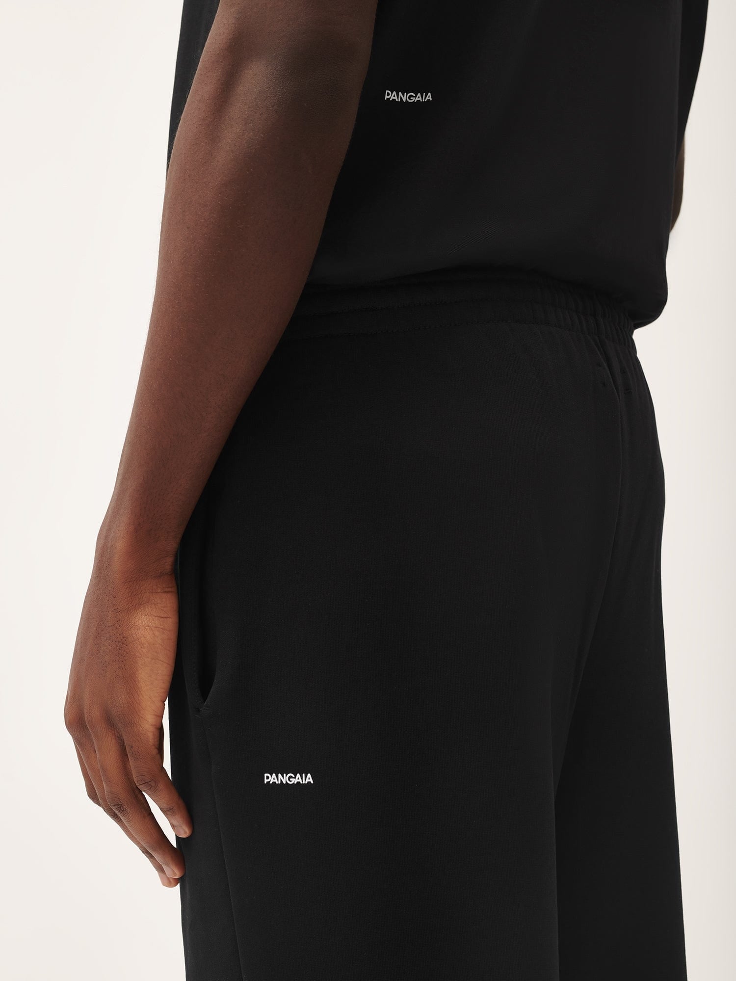 365_Trackpants_Black_Mens-3
